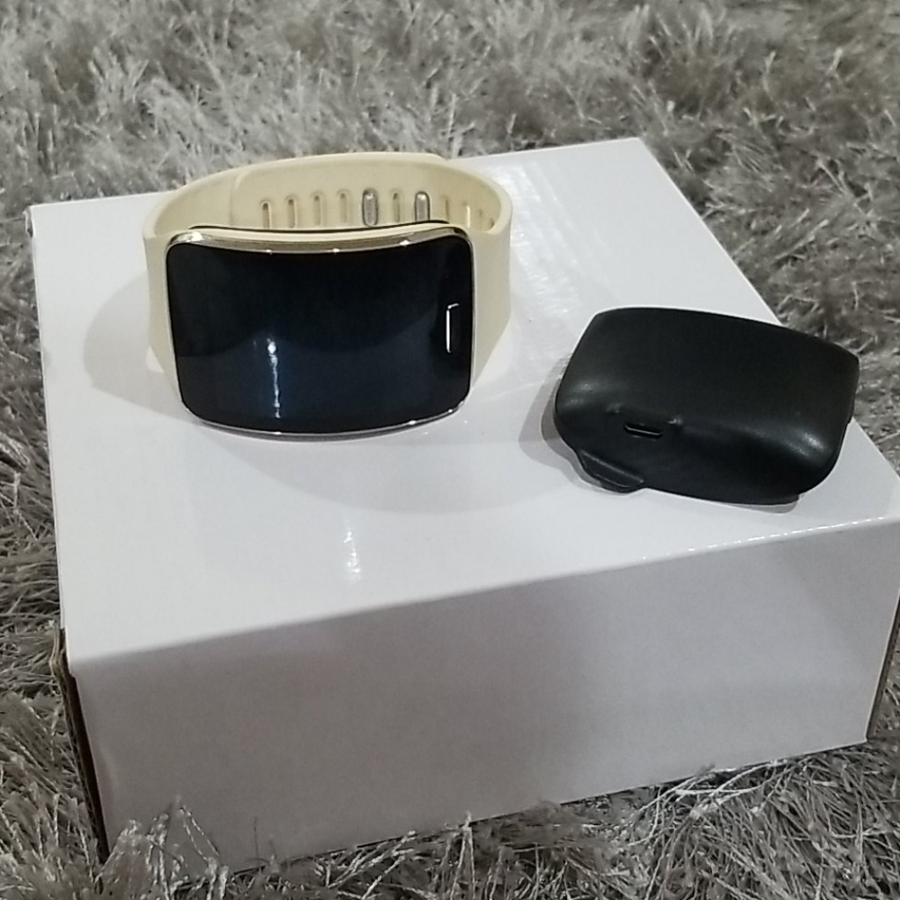 Samsung Gear S smartwatch